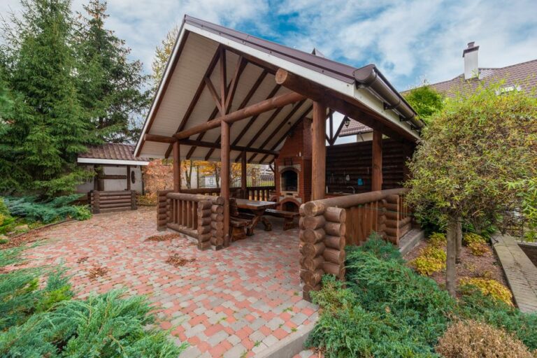 Gazebo vs Pergola vs Pavilion: Choosing the Right Backyard Structure