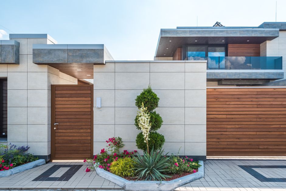 How to Boost Curb Appeal on a Budget: 12 Affordable Upgrades