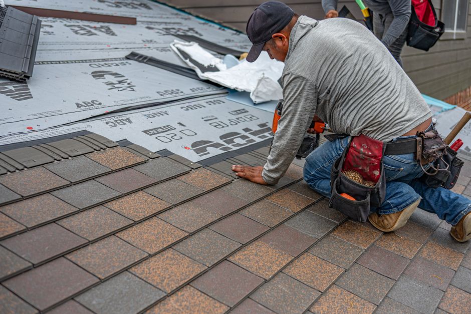 Metal Roofing vs Asphalt Shingles: Cost, Lifespan, and Value